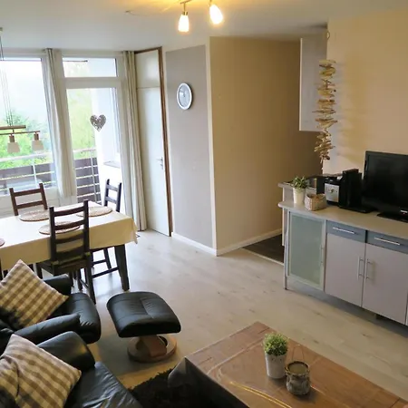 Mit Gratis W Lan Und Balkon Mit Tollem Ausblick Gegenueber Der Grossen Sauna Therme, Apartment *
